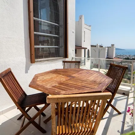 Hotel Sea View House W Garden And Balcony 8 Min To Beach *