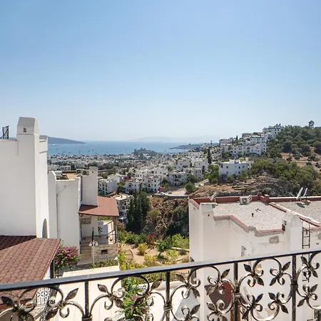 Sea View House W Garden And Balcony 8 Min To Beach Hotel