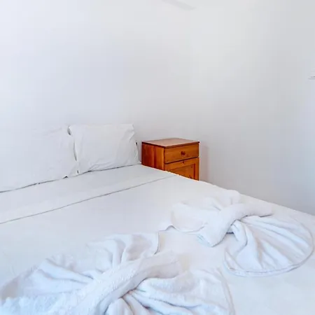 Sea View House W Garden And Balcony 8 Min To Beach Hotel