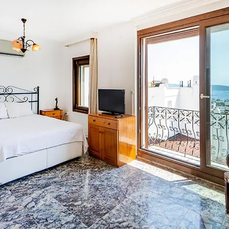 Sea View House W Garden And Balcony 8 Min To Beach Hotel