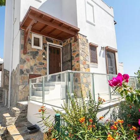 Sea View House W Garden And Balcony 8 Min To Beach Hotel *